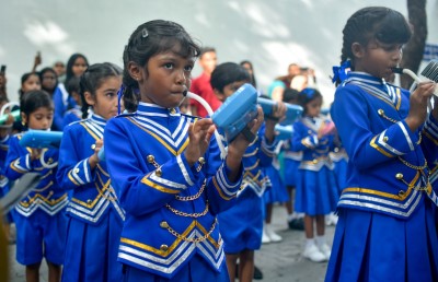 ލިއުޝާގެ މަސައްކަތުން އުފެދުނު ހުނަރުވެރި ކުދިންތައް