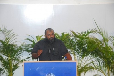 ޓިންކަބެލް ހެދުން އެޅި މަންޒަރު ދެއްކި މައްސަލަ ނިންމީ އިންސާފަކުން ނޫން: ޑރ. އިޔާޒު