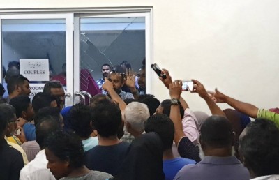 ފްލެޓް ލިޔުން ހޯދަން ގޮސް ހަމަނުޖެހުން ހިންގައިފި