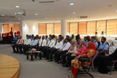 ހައިކޯޓު ރިޕޯޓަރުގެ ދެވަނަ ފޮތް ތައާރަފު ކުރަން ސެމިނާއެއް ފަށައިފި