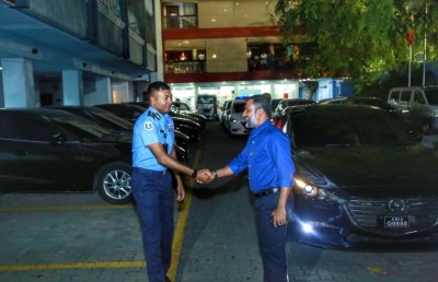 މިނިސްޓަރު އިމްރާން ފުލުހުންގެ އިސް ވެރިންނާ ބައްދަލުކުރައްވައިފި
