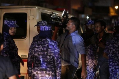 ހައްޔަރުކުރި ނޫސްވެރިން ދޫކޮށްލައިފި، މިހާރު ބަންދުގައި ތިބީ ނުވަ މީހެއް