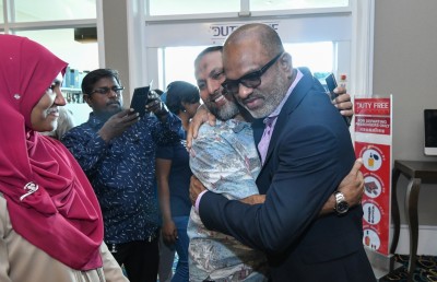 ހަތަރު ލީޑަރުން އެެއްގަލަކަށް އެރުވީ އަޅުގަނޑު: ނާޒިމް