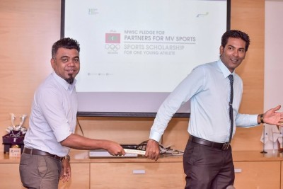 އެތުލީޓަކު ތަމްރީން ކުރުމަށް އެމްޑަބްލިއުއެސްސީން ވެސް ސްކޮލަޝިޕެއް