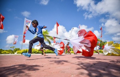 ކަލާ ރަންއާ ގުޅިގެން އުރީދޫން ގުޑި މަހާސަމާ ބާއްވައިފި