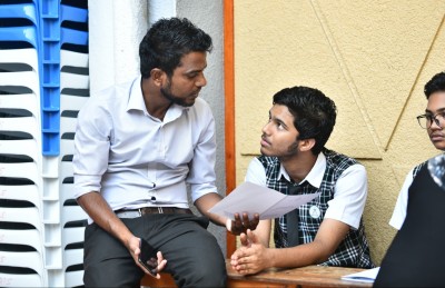 ދިރާސީ އަހަރުގެ ކިޔެވުން ނިންމައި ބޮޑު ޗުއްޓީ އަށް