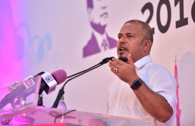 އިދިކޮޅު ޕާޓީއެއް ނެތުމުގެ ކަންބޮޑުވުން ޝަރީފް ފާޅުކުރައްވައިފި