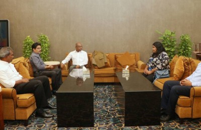 ފުރަތަމަ ދަތުރުފުޅުގައި ފޮރިން މިނިސްޓަރު ޝާހިދު އިންޑިއާ އަށް