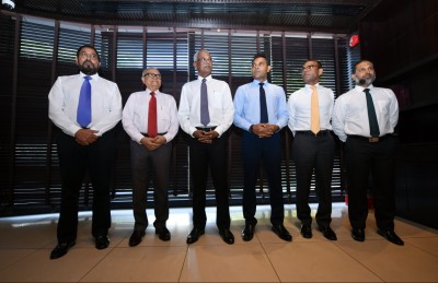 ހަނީމޫން އަދި ނުނިމޭ، ކޯލިޝަން ތެރޭގައި އަރައިރުން؟