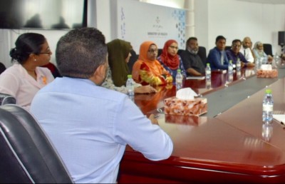 ކްލިނިކްތަކުގެ އިސްވެރިންގެ ކަންބޮޑުވުންތައް ހެލްތު މިނިސްޓަރަށް