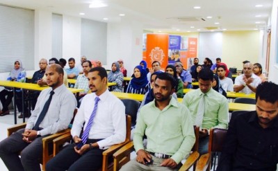 ކްލީކް ކޮލެޖުގެ ދަރިވަރުން ސްޓަޑީ ޓުއާއެއްގައި މެލޭޝިއާ އަދި ސިންގަޕޫރަށް