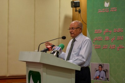 އަންހެނަކު ރާއްޖޭގެ ރައީސްކަން ކޮށްފާނެ: މައުމޫން