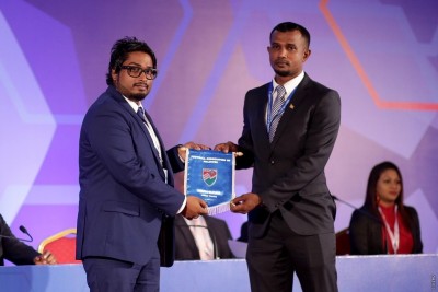 އެފްއޭއެމްގެ ރައީސް ކަމަށް ޓޮމް އާއި ބައްސާމް ކުރިމަތިލައްވައިފި