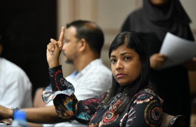 ވަޒީރުންގެ މައްސަލަތަކެއް އޭސީސީގައި އޮތްތޯ ބަލަން ފާސްކޮށްފި