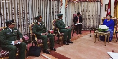 ޗީފް އޮފް ޑިފެންސް ޝިޔާމް ނޭޕާލްގެ ރައީސާއި ޑިފެންސް މިނިސްޓަރާ ބައްދަލުކުރައްވައިފި