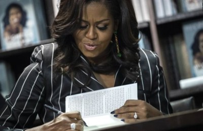 މިޝޭލް އޮބާމާގެ ފޮތަށް 15 ދުވަހު ތެރޭ ވިޔަފާރީގެ ރެކޯޑެއް