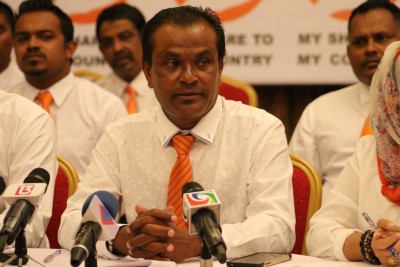 ރައްޔިތުންގެ ފައިދާއަށް ރައީސް ޔާމީން ކުރައްވާ މަސައްކަތްތަކަށް ފުރުސަތުދޭންޖެހޭ: އާމިރު