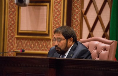 65 އަހަރު ވުމުން ރައީސް ކަމަށް ކުރިމަތިނުލެވޭ ޝަރުތު ބާތިލްކޮށްފި