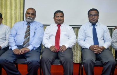 ރަށްރަށުން ގަސް ނެގުމަކީ ކުޑަކަމެއް ނޫން، މައްސަލަ ހައްލުކުރާނަން: މިނިސްޓަރު
