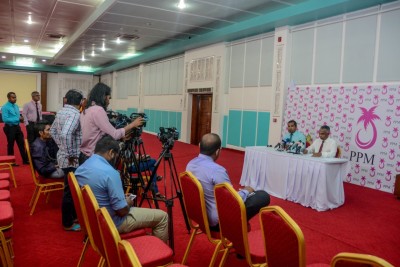 ރައީސް ޔާމީން ފެކްޝަނުން ކައުންސިލް އިންތިހާބަށް ތައްޔާރުވުން ދަރުބާރުގޭގައި