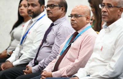 އެއިޑްސްއާ ދެކޮޅަށް "ނޯ ޔުއަ ސްޓޭޓަސް" ކެމްޕެއިން ފަށައިފި