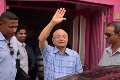 މައުމޫނަށް އެމްއެންޑީއެފުން ދެމުން ގެންދިޔަ ސެކިއުރިޓީ ދަށްކޮށްފި