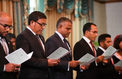 ބޮޑު އަޣުލަބިއްޔަތަކުން 19 ވަޒީރުންނާއި ބަންޑާރަ ނައިބަށް ރުހުން ދީފި