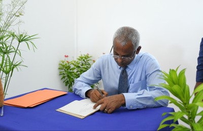 65 އަހަރުވީ މީހުންނަށް ރައީސްކަން ނުކުރެވޭ އިސްލާހު އުވާލުމުގެ ބިލް ތަސްދީގު ކުރައްވައިފި