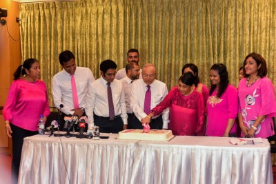 ތިން ބާރު އެއްވެއްޖެ، އިވެނީ އެއް އަޑެއް: މައުމޫން