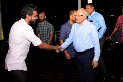 ޕީޕީއެމް އޮފީހުގެ އިދާރީ ދެ މުވައްޒަފަކު ފުލުހަށް ހާޒިރުވާން އަންގައިފި