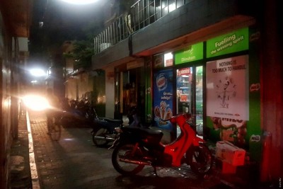 ތޫނުއެއްޗަކުން ހަމަލާދީ މީހަކު ޒަޚަމްކޮށްލައިފި