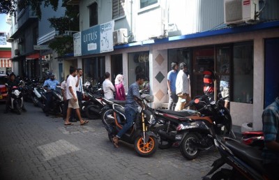 ސައިކަލް ސާވިސް ކުރުމަށް ލިޓަސް ކައިރީގައި ދިގު ކިޔޫއެއް