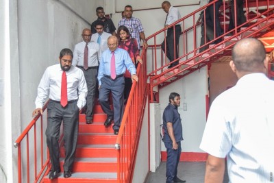 ގުޅިގެން މަސައްކަތް ނުކޮށްފިނަމަ ރާއްޖެ ވެއްޓޭނީ އަނދިރި ވަޅުގަނޑަކަށް: މައުމޫން