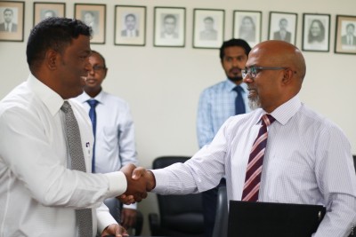 ފަރީދިއްޔާ ސްކޫލް ހިންގަން ކޮލިޓޭޓާ ހަވާލުކޮށްފި
