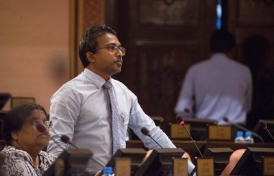 ބޮޑެތި ކަންކަމަށް ޕެންޝަން ފައިސާ ދެވޭނެ ގޮތް ހަދަން ޖެހޭ: ބައެއް މެމްބަރުން