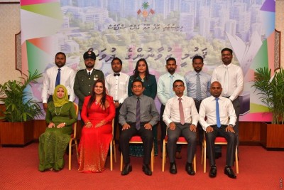 މި އަހަރުގެ ޒުވާނުންގެ އިނާމު 8 ބޭފުޅަކު ހޯއްދަވައިފި