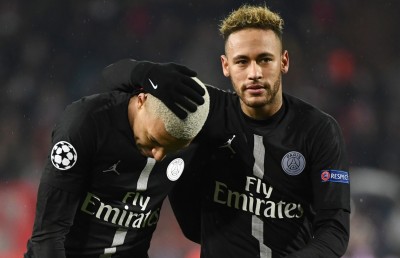 ފުލުހުން އެދުމުން ފްރެންޗް ލީގު މެޗުތަކެއް ފަސްކޮށްފި