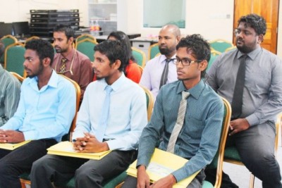 އިންތިހާބު ބޭއްވެންދެން މިހާރު ތިބި ކައުންސިލަރުން މަގާމުގައި ދެމިތިބޭނެ: ހުކުމް