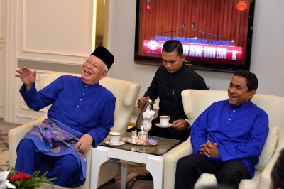 މެލޭޝިޔާގެ ބޮޑުވަޒީރާ ރައީސް ޔާމީން ބައްދަލުކުރައްވައިފި
