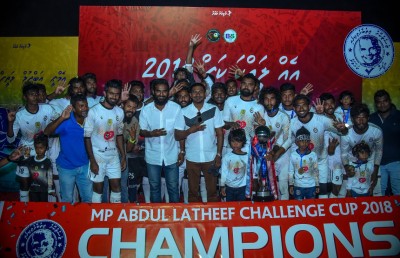 ދިއްދޫ އެއްލައްކަ ކަޕުގެ ތަށި ބްލެކްޒީނޯ އިން މިލްކުކޮށްފި