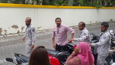 މަހުލޫފު ބޭސްފަރުވާއަށް ރާއްޖޭން ބޭރަށް ދާން ހުއްދަ ދީފި ކަމަށް ވަކީލު ބުނެފި