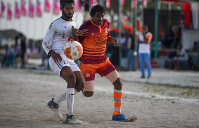 ދިއްދޫ އެއްލައްކަ ކަޕުގެ ތަށި ބްލެކްޒީނޯ އިން މިލްކުކޮށްފި