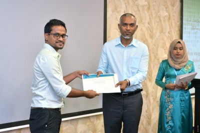 އައިޖީއެމްއެޗުން ފްލެޓް ދިން މުވައްޒަފުން 10 އަހަރު ހޮސްޕިޓަލަށް ހިދުމަތް ކުރަންޖެހޭ