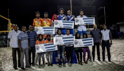 ރެޑްބުލް ބީޗް ވޮލީ މުބާރާތުގެ ޗެމްޕިއަންކަން ފަލާހު އާއި އާދިލްގެ ޕެއާ އަދި ނާޒިމާ އާއި ޝަހުމާގެ ޕެއާއަށް