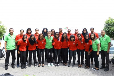 16 އަހަރުގެ ތީބާގެ ލަނޑުން ޔޫއޭއީ އަތުން ރާއްޖޭގެ އަންހެން ފުޓްބޯޅަ ޓީމަށް މޮޅެއް