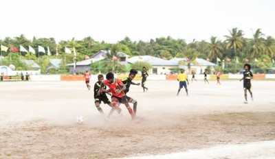 ފައިނަލުގެ ފުރަތަމަ ޖާގަ ޗެމްޕިއަން ހޮޅުދުއަށް