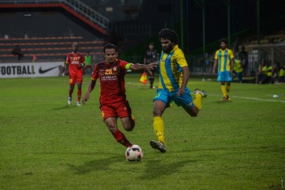 އަކޫ އަނެއްކާވެސް ނިއުއަށް ސޮއިކޮށްފި