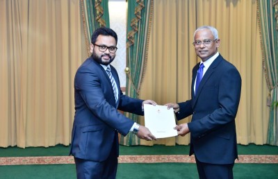 ކޮލަމް 7: މިއީ ކޮންޓްރޯލަރު ޔަގީނުން ވެސް ދެއްވާނެ އިންޓަވިއުއެއް!