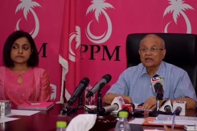 ދުންޔާ ސަރުކާރާ ގުޅުމަށް ތާއީދެއް ނުކުރަން: މައުމޫން