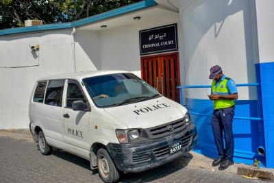 ބިޔަރު ދަޅެއް ގެންގުޅުނު މީހަކު 21،000 ރުފިޔާ އިން ޖޫރިމަނާކޮށްފި